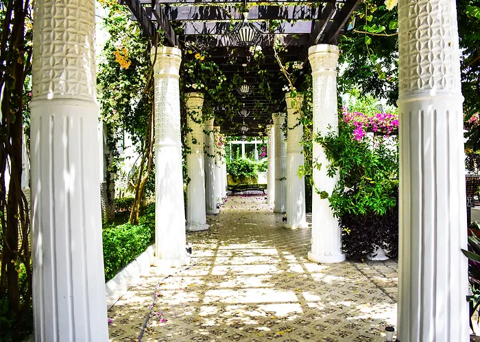 Madinat Al Bahr Business & Spa Hotel